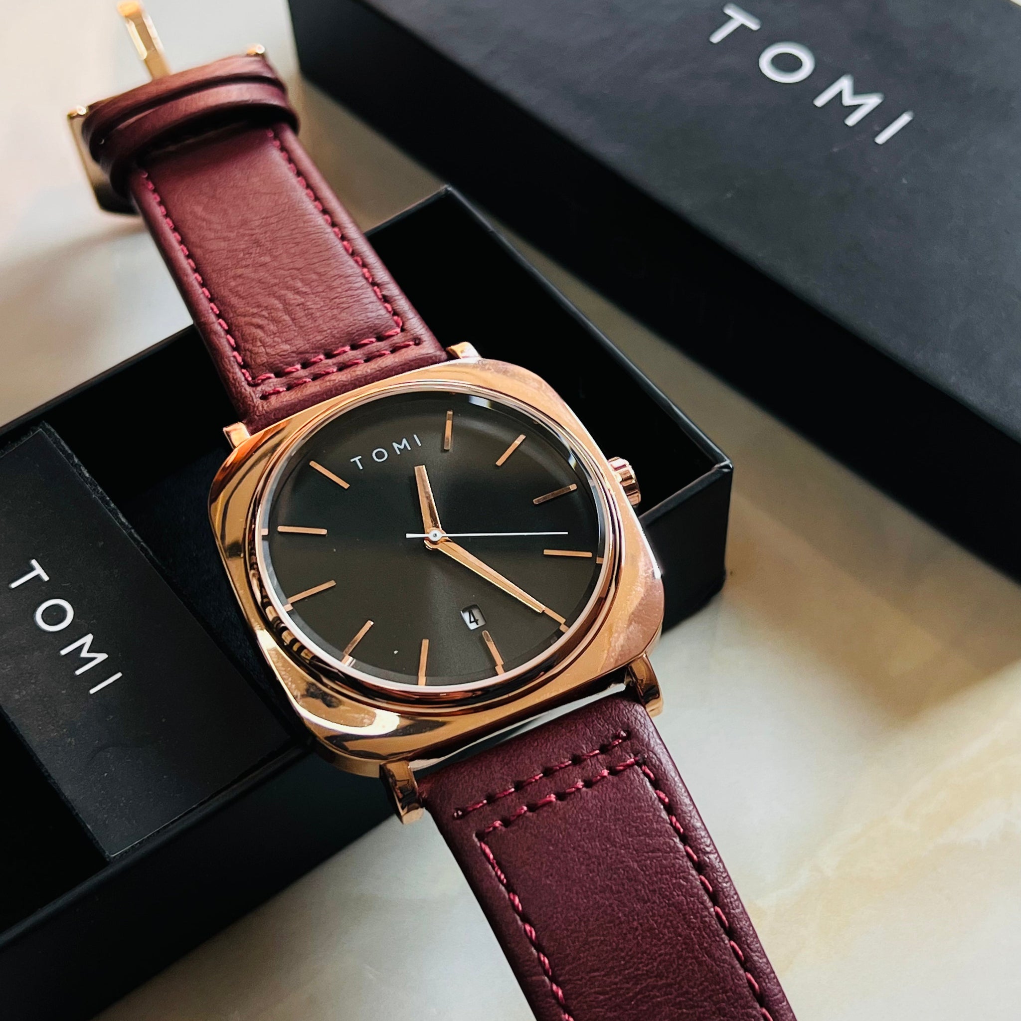 Coffee Gold Business Class Watch